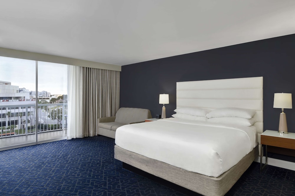 hotel tampa riverwalk
