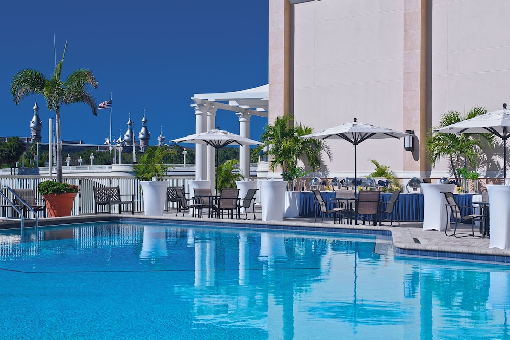 hotel tampa riverwalk