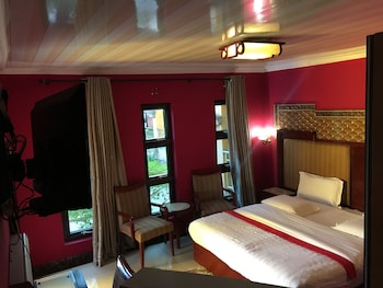 gumare executive lodge