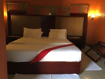 gumare executive lodge