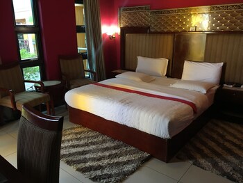 gumare executive lodge
