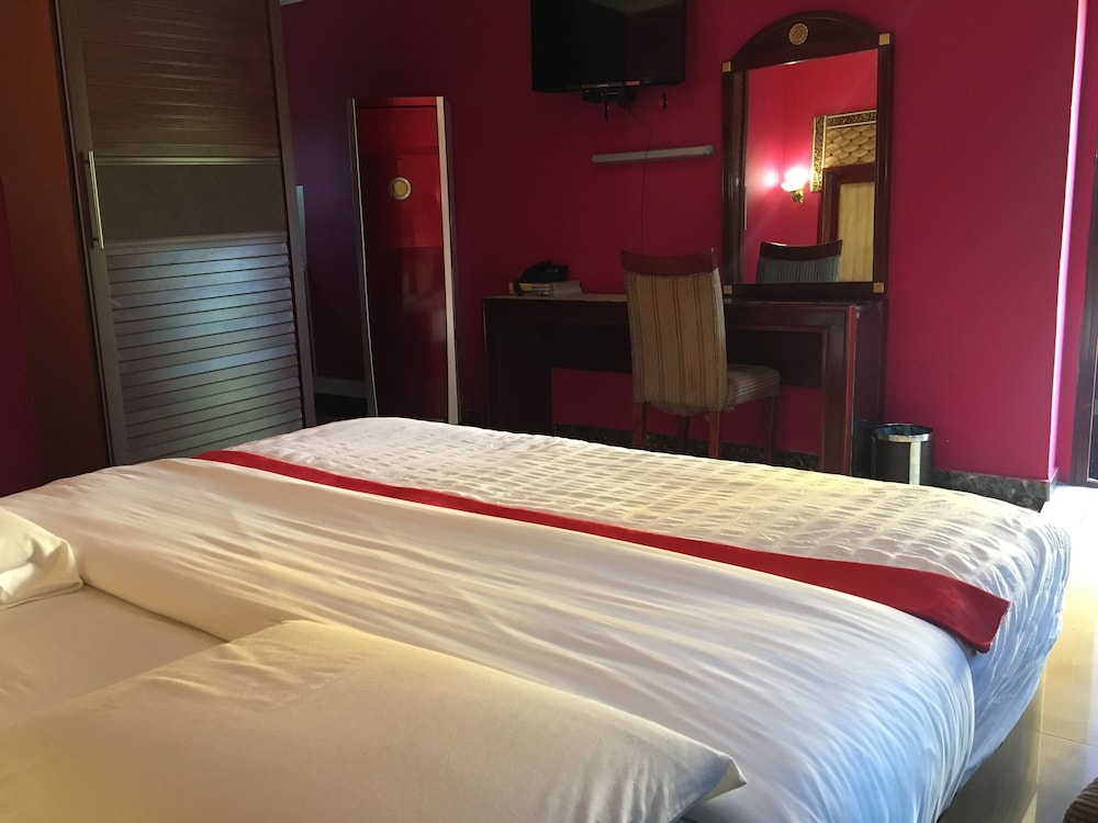 gumare executive lodge