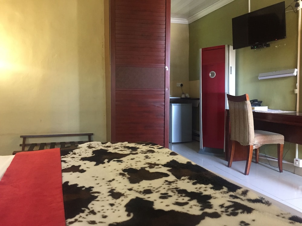 gumare executive lodge