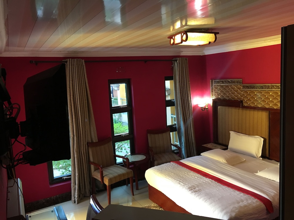 gumare executive lodge