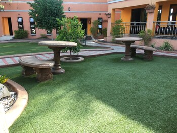 gumare executive lodge