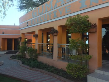 gumare executive lodge