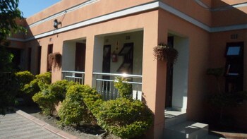 gumare executive lodge