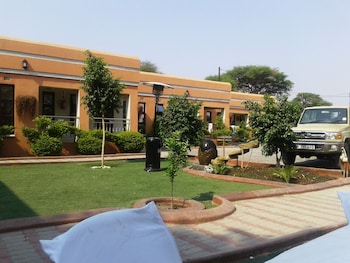 gumare executive lodge
