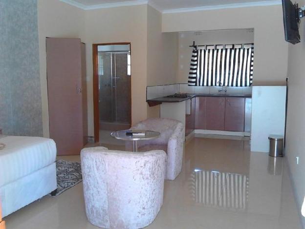 pacific conqueror self catering units