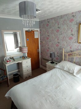 the hilary guest house adults only
