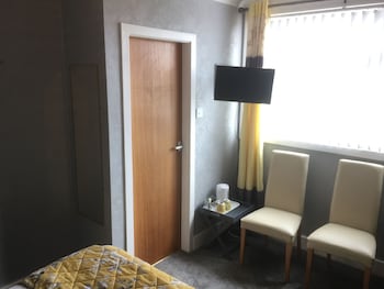 the hilary guest house adults only