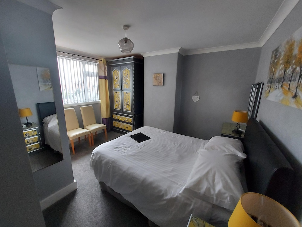 the hilary guest house adults only