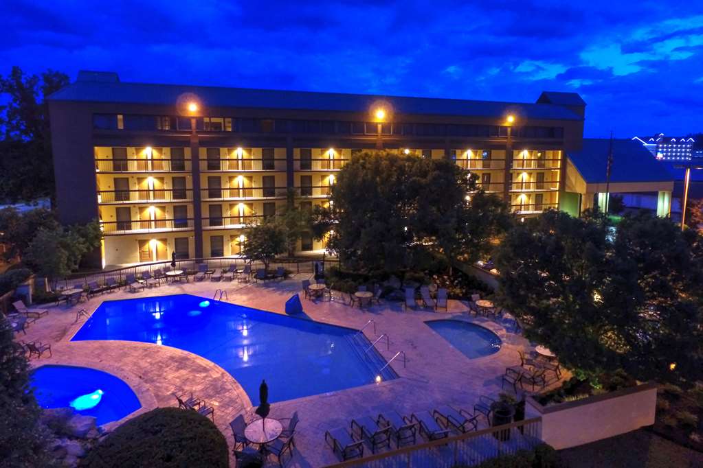 quality inn near the island pigeon forge