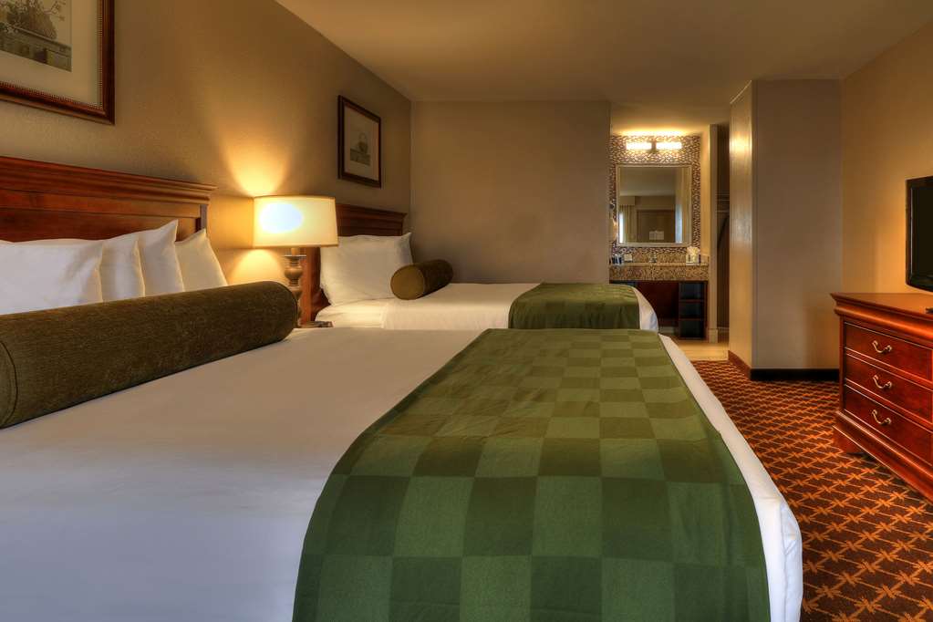 quality inn near the island pigeon forge