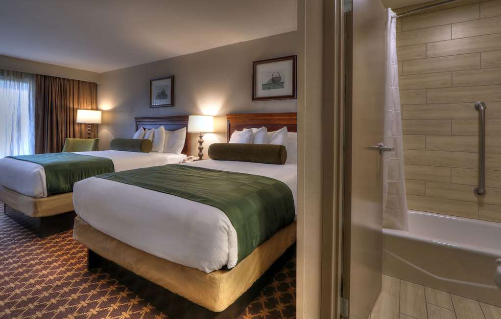 quality inn near the island pigeon forge