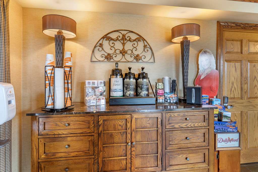 quality inn near the island pigeon forge