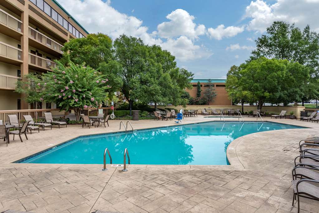 quality inn near the island pigeon forge