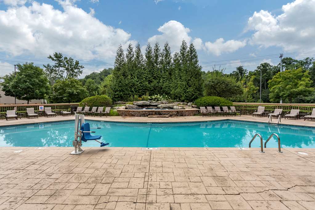 quality inn near the island pigeon forge