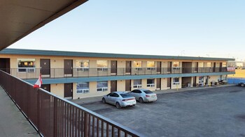 Westport Inn,Grande Prairie>>Clairmont,2 star