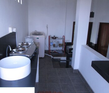 kandy holiday residence