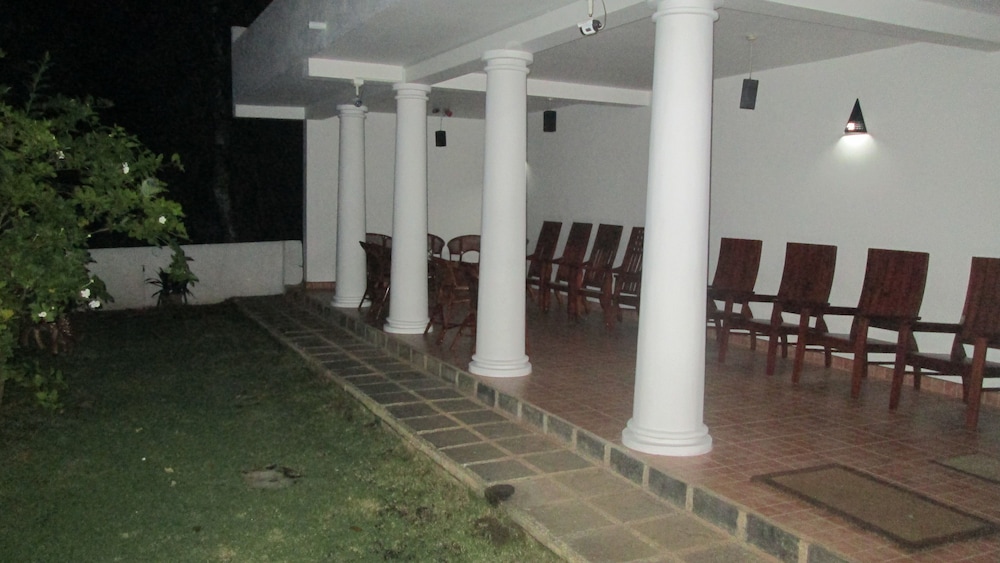 kandy holiday residence