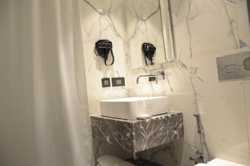 hotel connaught royale delhi