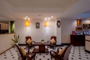 skyline boutique hotel