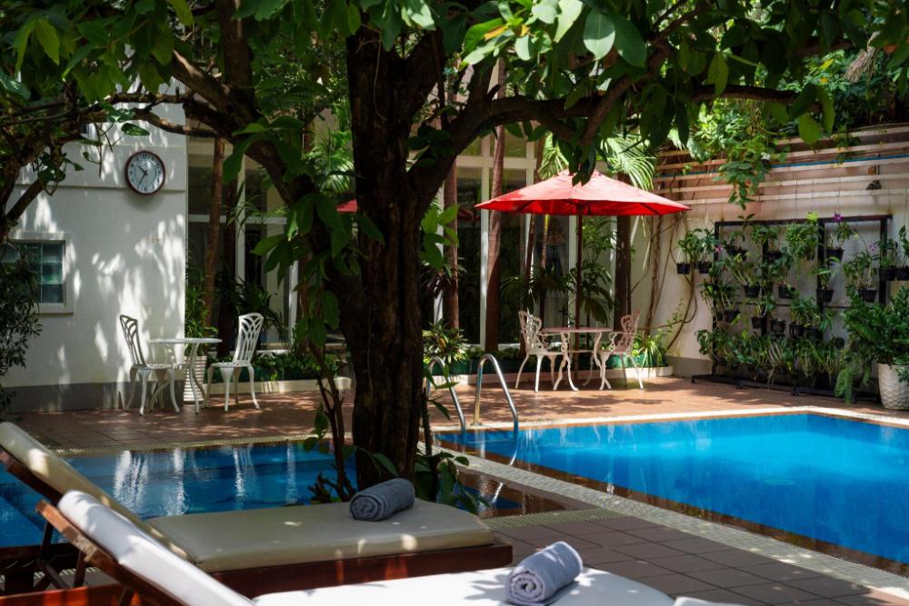 skyline boutique hotel