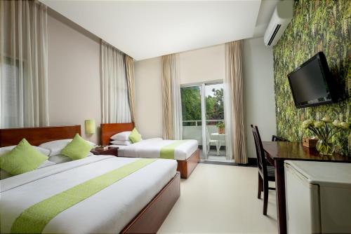 skyline boutique hotel