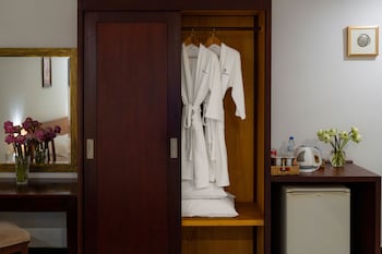 skyline boutique hotel