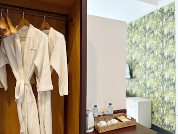 skyline boutique hotel