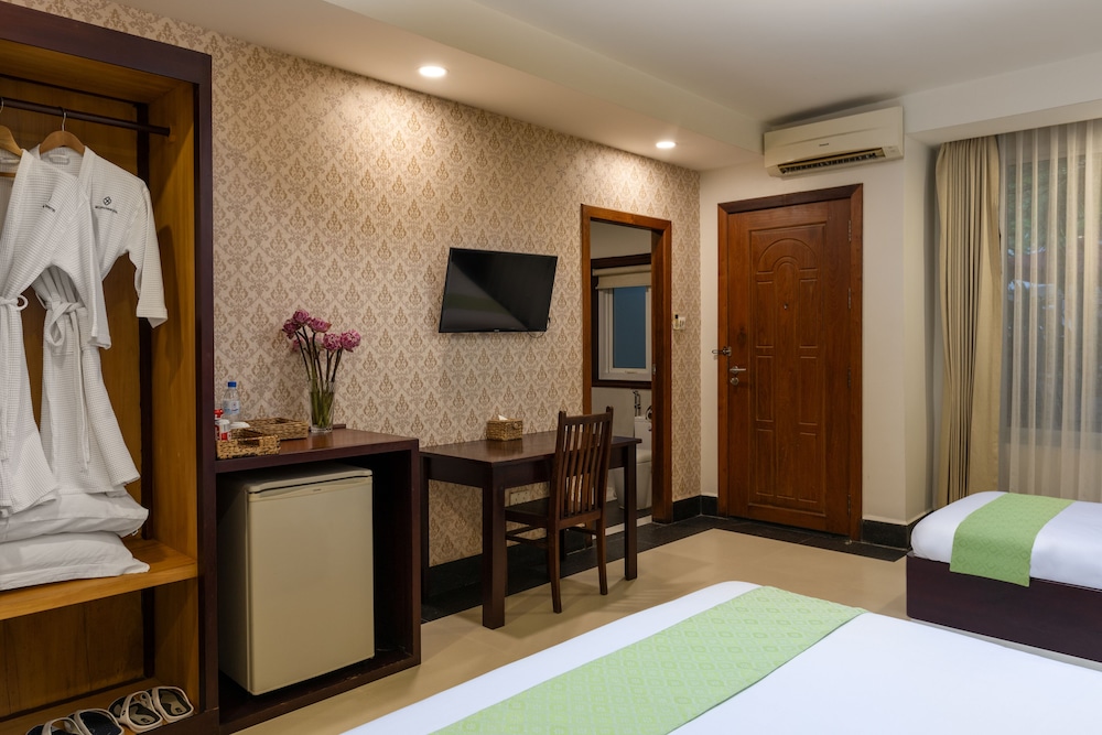 skyline boutique hotel