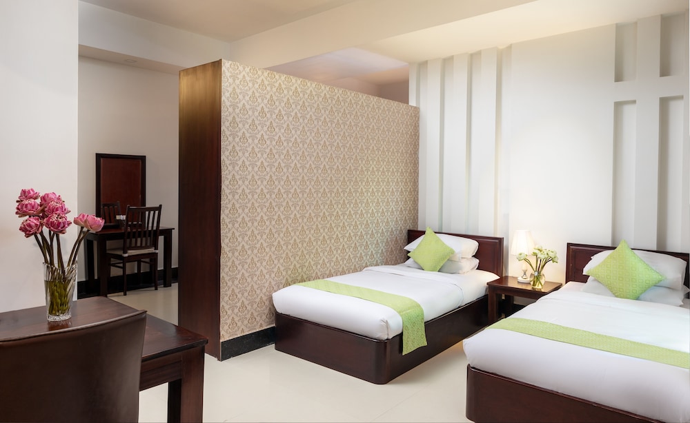 skyline boutique hotel