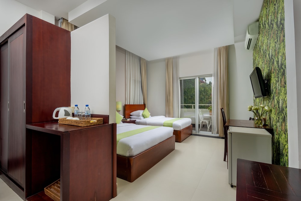 skyline boutique hotel