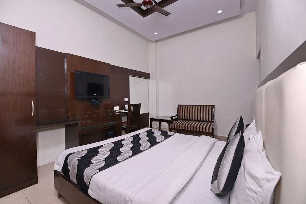 hotel mohan international