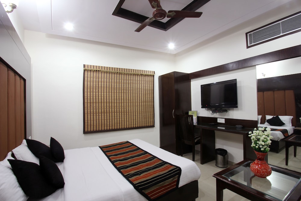 hotel mohan international