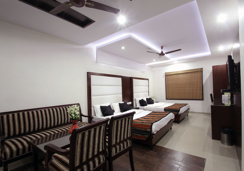 hotel mohan international