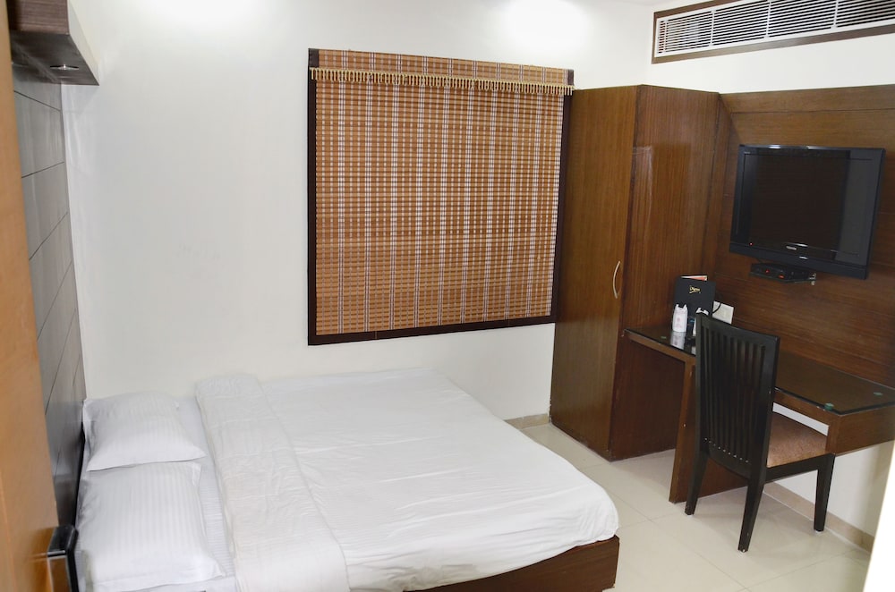 hotel mohan international