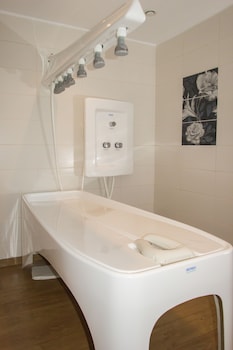 salis hotel and medical spa