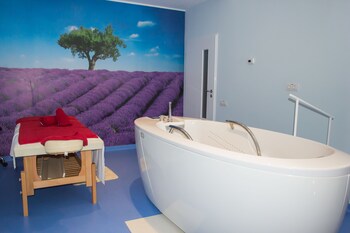 salis hotel and medical spa