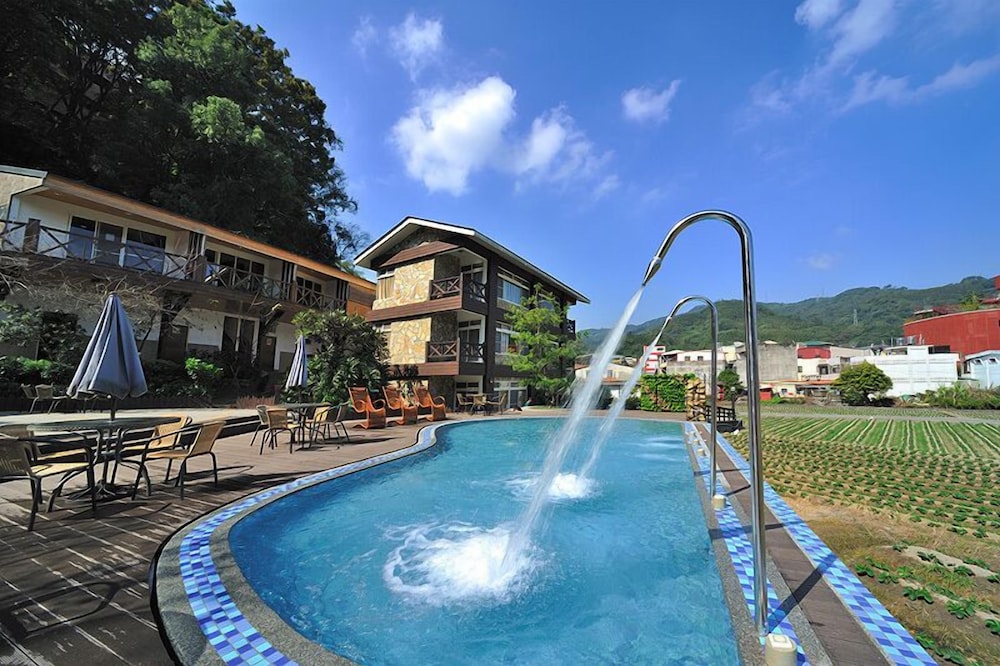 chi meng rou holiday villa