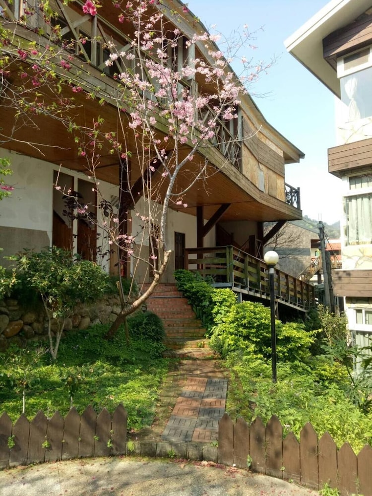 chi meng rou holiday villa