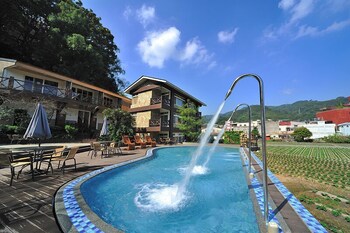 chi meng rou holiday villa
