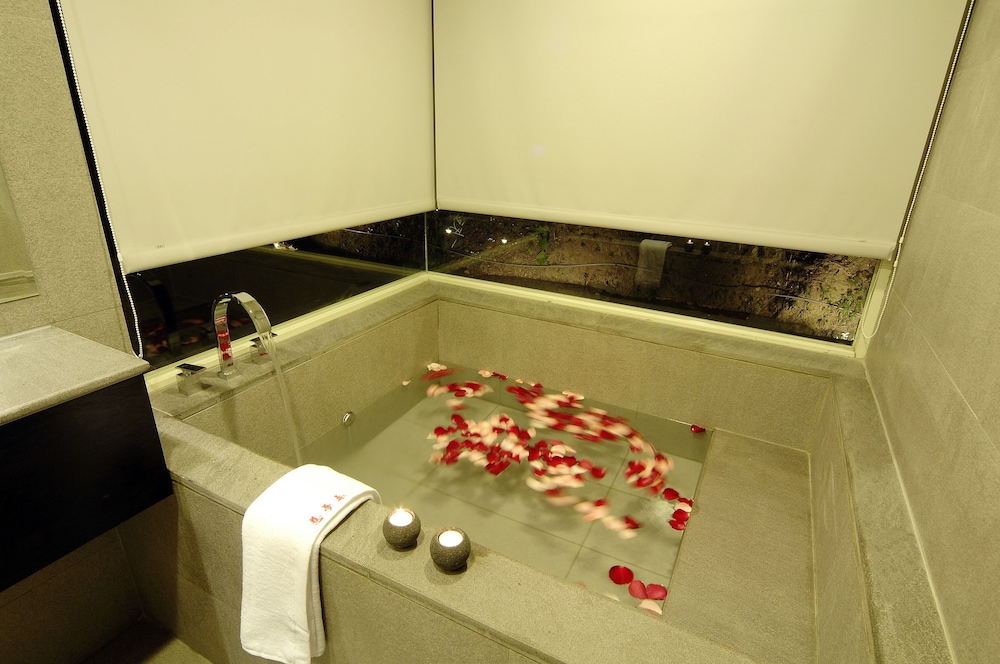 chi meng rou holiday villa