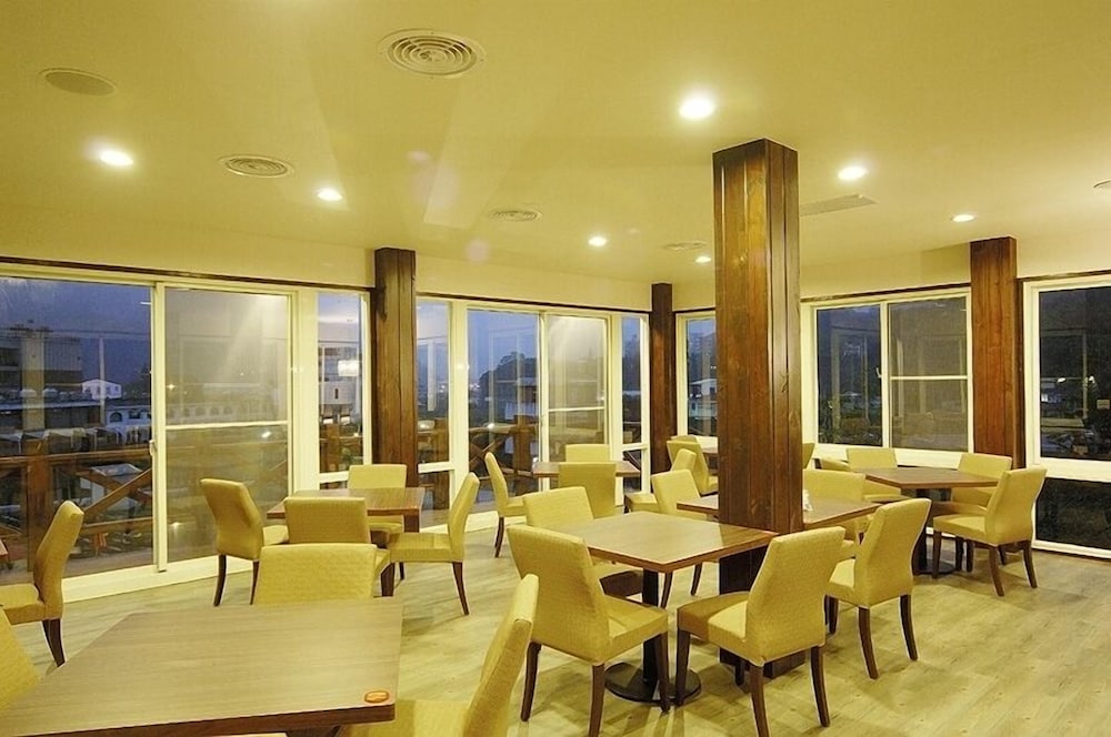 chi meng rou holiday villa