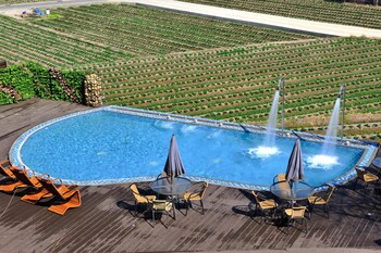 chi meng rou holiday villa