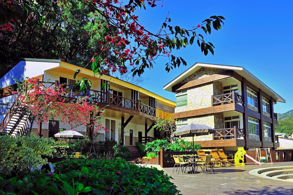 chi meng rou holiday villa