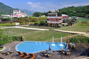 chi meng rou holiday villa