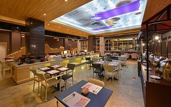 Oakwood Merdeka Bandung,Sumurbandung>>Bandung,4 star