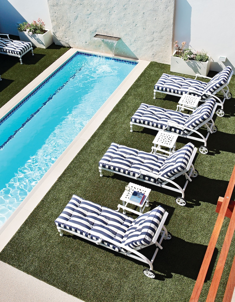 one marine drive boutique hotel